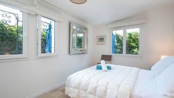 3 chambres, fer et planche Ă  repasser, Wi-Fi