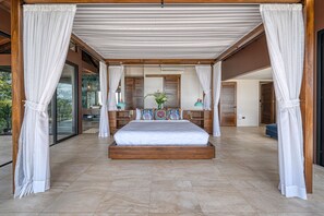 6 عدّة غرف نوم ومكتب ومكواة/لوح كي وسرير سفر