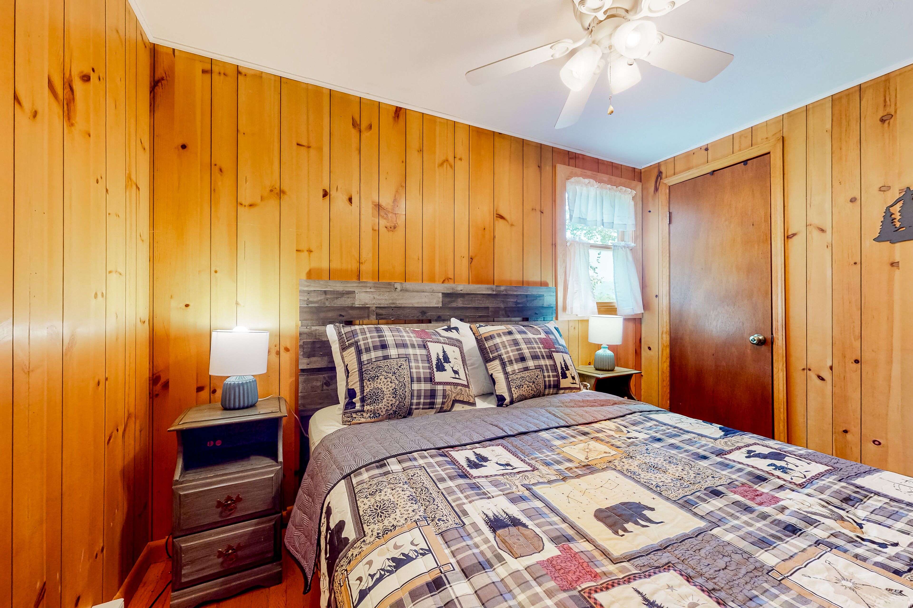 2 chambres, accès à Internet, literie fournie