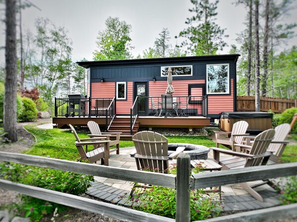 Terrace/patio - Near Pictured Rocks and trails, access to AuTrain River, has private hot tub (Au Train)