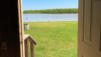 Family Cabin | Free WiFi, bed sheets