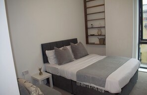 2 bedrooms, iron/ironing board, WiFi, bed sheets - Stylish 2 bedroom apartment in the heart of London (London)