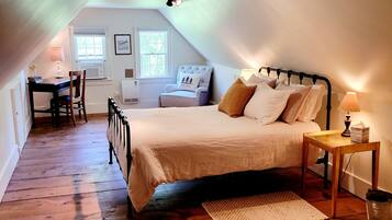 1 habitación, escritorio, tabla de planchar con plancha y wifi