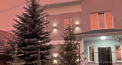 People Hostel & Suites