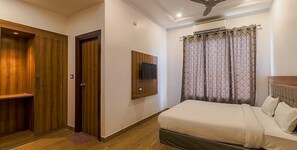 Standard Room | Premium bedding, desk, iron/ironing board, rollaway beds - HOTEL GLOBAL INN (Lucknow)