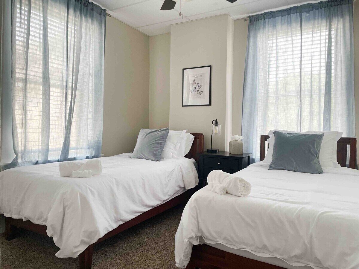 2 soverom, strykejern/-brett, wi-fi og sengetøy