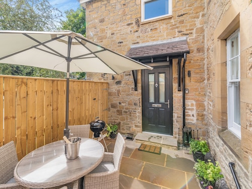 2 bedroom accommodation in Richmond