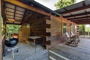 تناول الطعام بالخارج