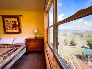 2 bedrooms, bed sheets