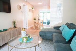 Living area - Family Home Tampa (Tampa)