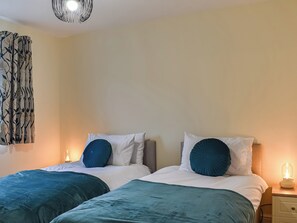 3 bedrooms, free WiFi, bed sheets - 3 bedroom accommodation in Helmsley (Helmsley)