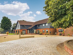 Exterior - 2 bedroom accommodation in Derby (Derby)