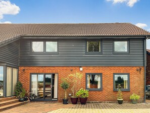 Exterior - 2 bedroom accommodation in Derby (Derby)