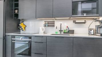 Réfrigérateur, micro-ondes, lave-vaisselle