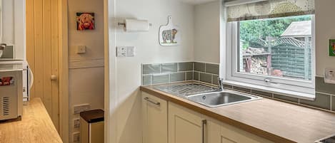 Dishwasher, high chair