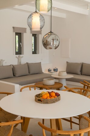 Dining - Luxury Villas with beautiful pool view! Family-sized with a  7,000 sqm garden! (Paros)