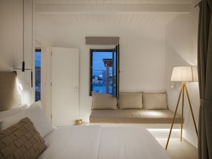 2 bedrooms, in-room safe, desk, iron/ironing board - Luxury Villas with beautiful pool view! Family-sized with a  7,000 sqm garden! (Paros)