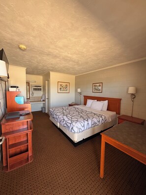 Basic Single Room | Free WiFi, bed sheets - Ballinger Inn (Ballinger)