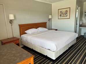 Free WiFi, bed sheets - Ballinger Inn (Ballinger)