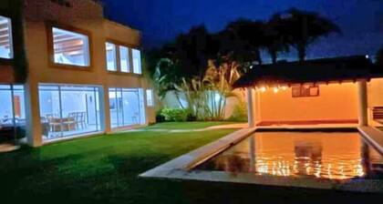 Luxury private villa with pool in Cuernavaca