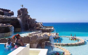 Outdoor pool - Condos Esmeralda at Sosua Ocean Village (Sosúa)