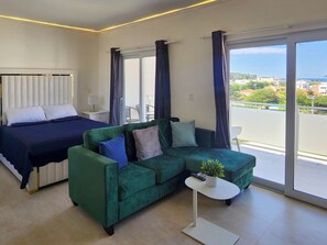 Luxury Studio Suite | Egyptian cotton sheets, premium bedding, in-room safe, blackout drapes - Condos Esmeralda at Sosua Ocean Village (Sosúa)