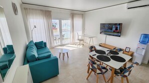 Business Condo, 1 King Bed, Pool View | Egyptian cotton sheets, premium bedding, in-room safe, blackout drapes - Condos Esmeralda at Sosua Ocean Village (Sosúa)