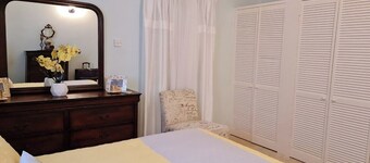 Charming, cozy and comfortable home away from home in a tranquil neighborhood.
