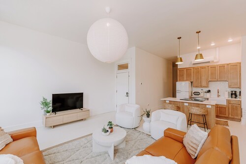 East Main Lofts - Haven 202