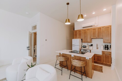East Main Lofts - Haven 202