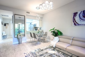 Living area - Stylish Modern Condo in Naples FL w/Tennis Court (Naples)
