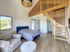 2 chambres, fer et planche à repasser, lit parapluie, Wi-Fi gratuit