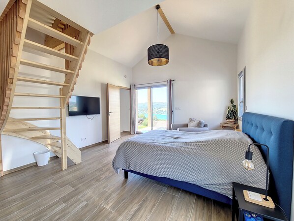 2 chambres, fer et planche à repasser, lit parapluie, Wi-Fi gratuit