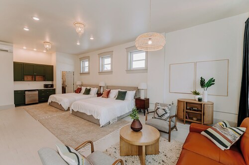 East Main Lofts - Boho 203