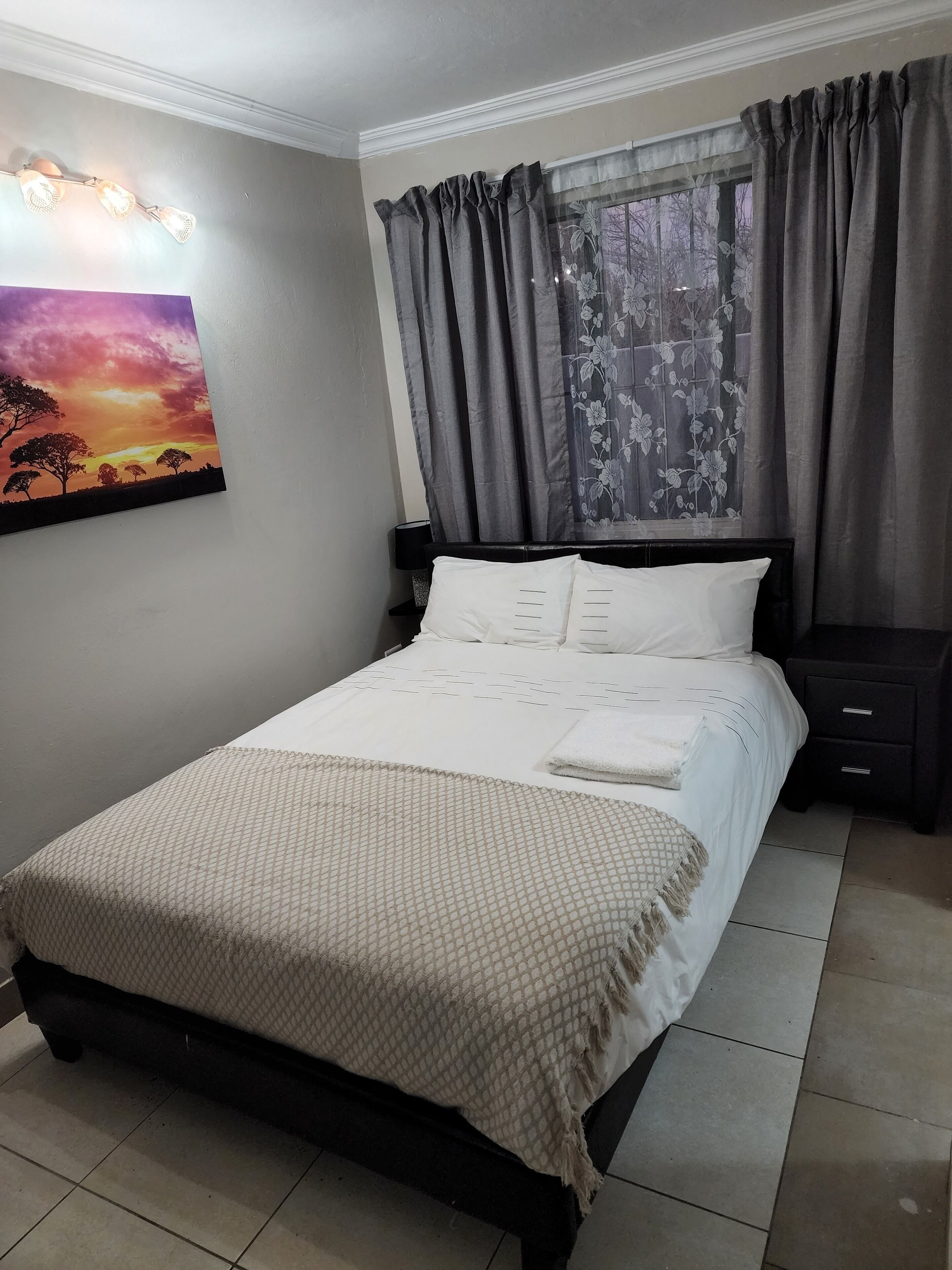 1 bedroom, WiFi, bed sheets