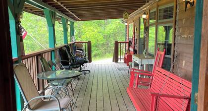 The Bears Den is a quiet cabin 30 miles from Gatlinburg and Pigeon Forge, TN.