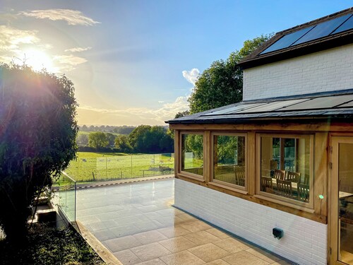 4 bedroom accommodation in Malvern