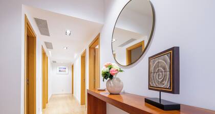 Olivais - Large Apartment Near Airport