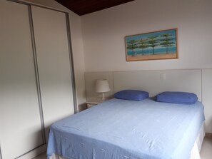 4 bedrooms, iron/ironing board, WiFi, bed sheets - Casa Verão e Inverno (Paraty)
