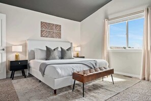 4 bedrooms, desk, iron/ironing board, WiFi