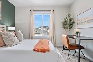 4 camere, una scrivania, ferro/asse da stiro, Wi-Fi