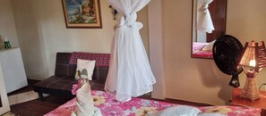Deluxe Room | Blackout drapes, iron/ironing board, free WiFi, bed sheets -  La Posada del Sueco (Playas)