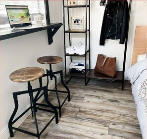 1 chambre, fer et planche à repasser, Wi-Fi gratuit, draps fournis