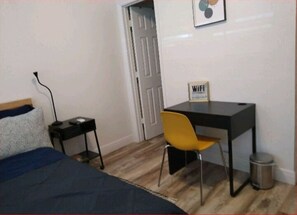 1 Schlafzimmer, Bügeleisen/Bügelbrett, kostenloses WLAN, Bettwäsche