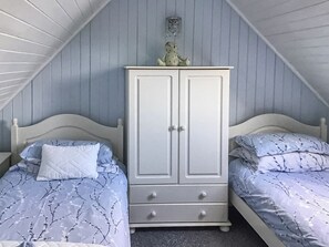 3 bedrooms, free WiFi, bed sheets