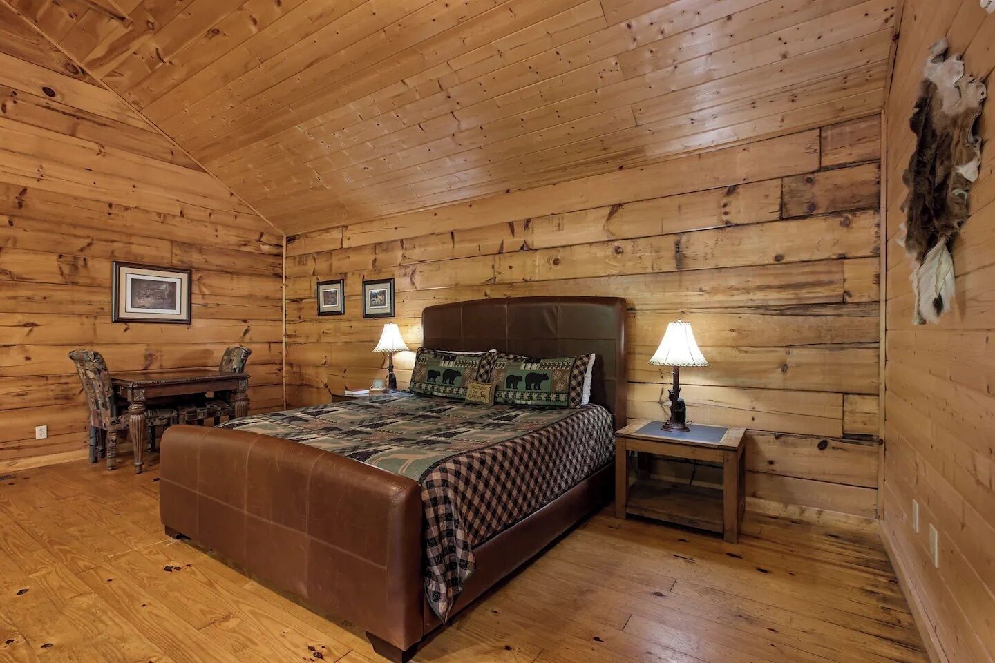 1 slaapkamer, een strijkplank/strijkijzer, wifi, beddengoed