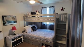 3 chambres, fer et planche Ă repasser, Wi-Fi, draps fournis