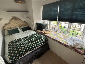 1 غرفة نوم ومكواة/لوح كي وواي فاي وملاءات أسرّة