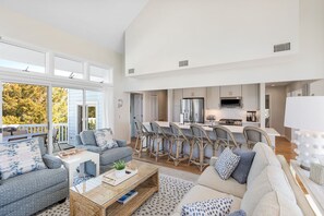 Smart-TV, Kamin, Stereoanlage