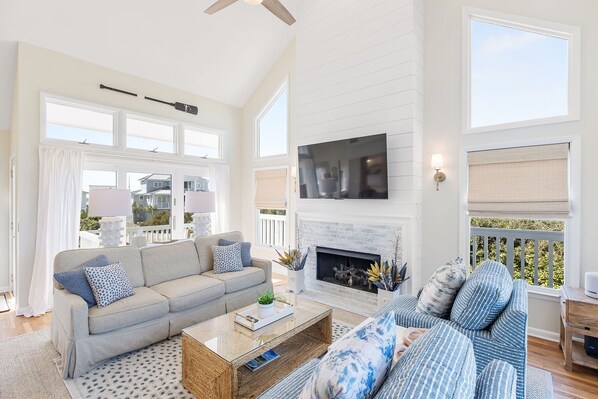 Smart TV, fireplace, stereo